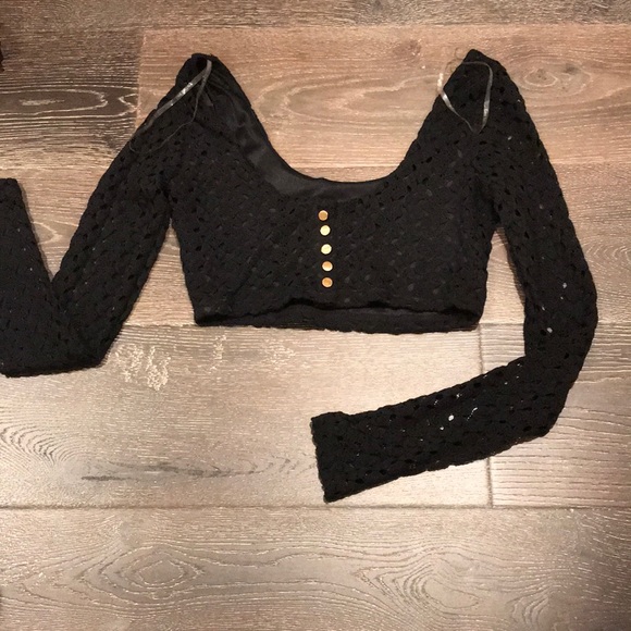 Like New- Long sleeve cropped Top - Picture 4 of 8